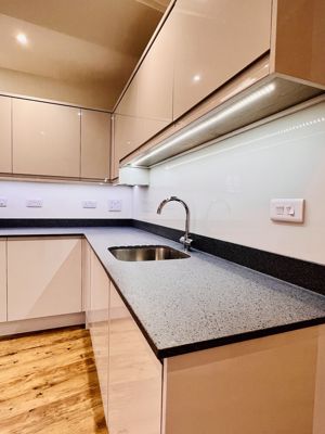 Kitchen- click for photo gallery